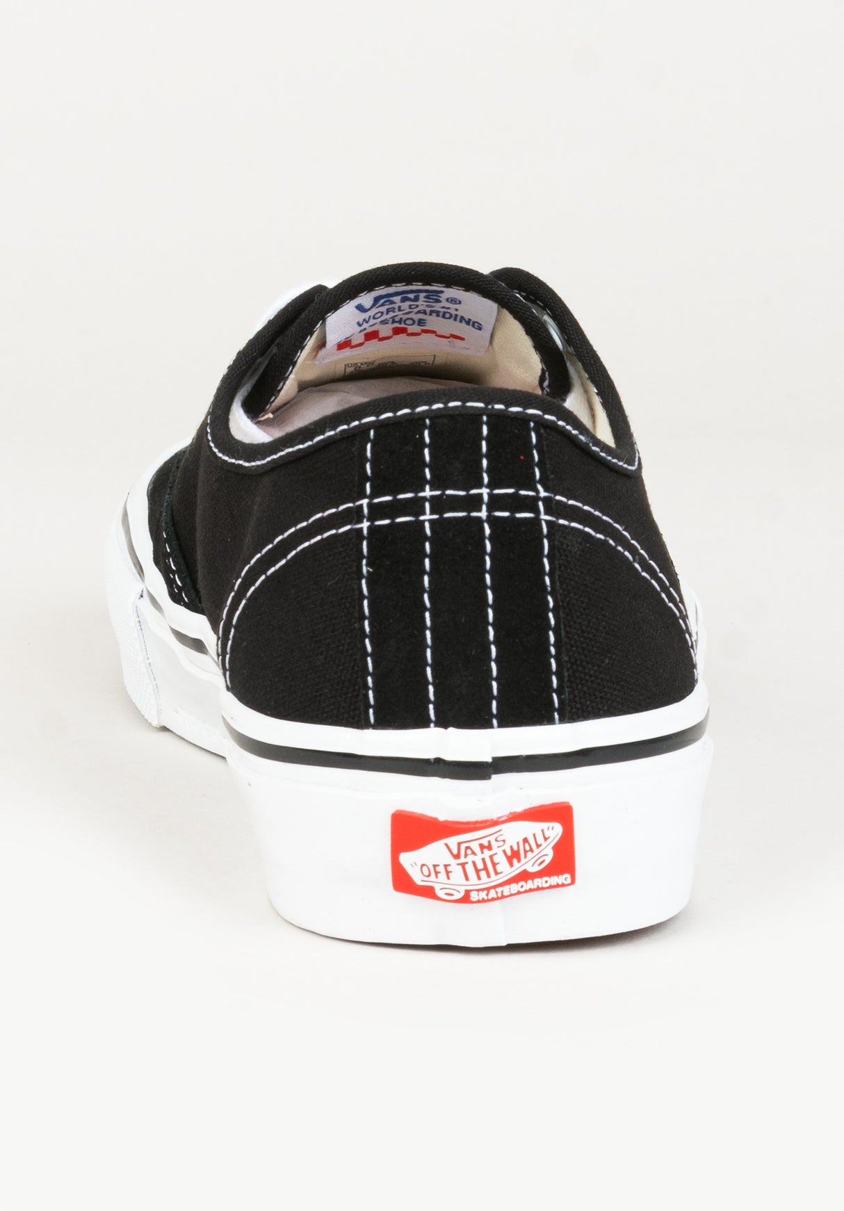 Skate Authentic black-white Seitenansicht