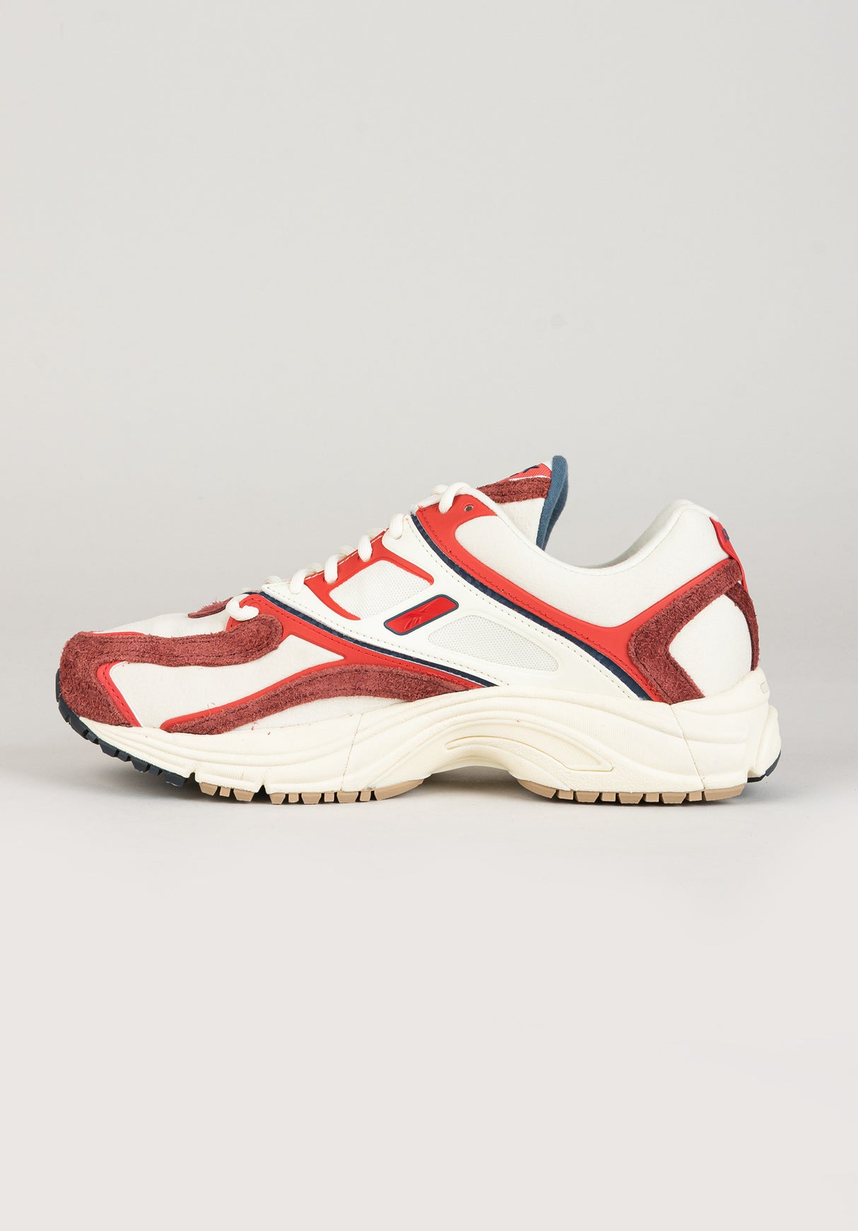 Premier Trinity KFS vntgchlk-rggdmarn-rylslt Oberansicht