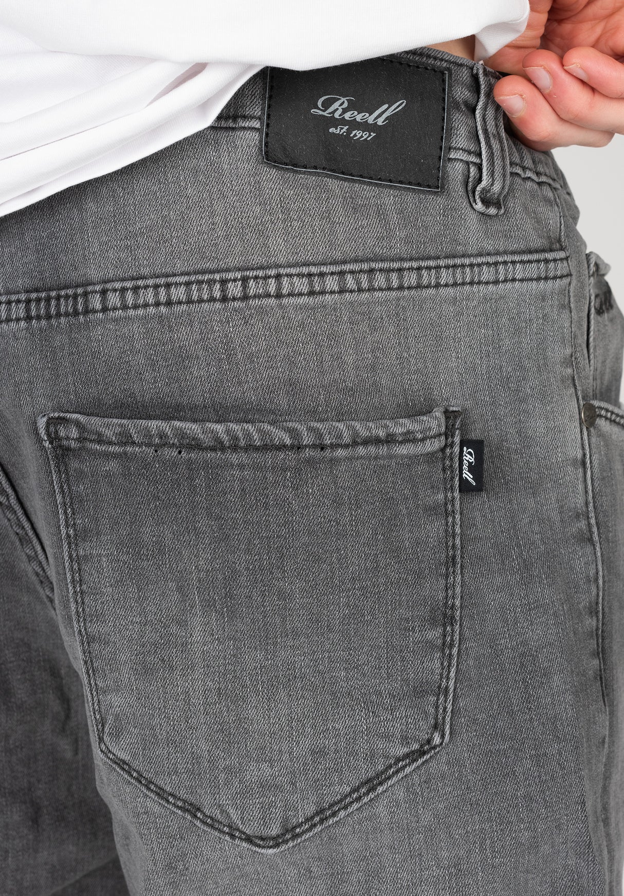 Rafter Short 2 concretegrey Close-Up2