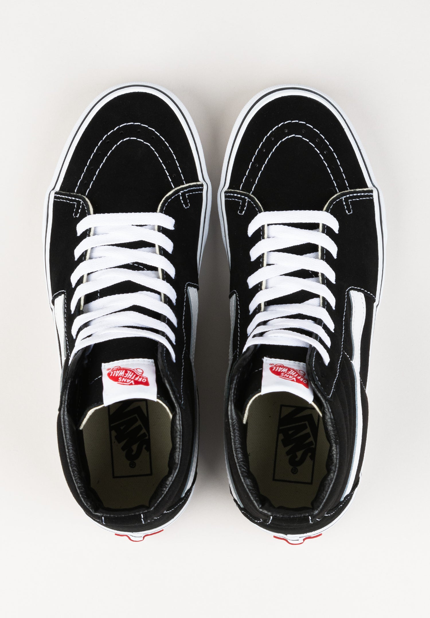 Sk8-Hi black-black-white Closeup2 Zoom Image