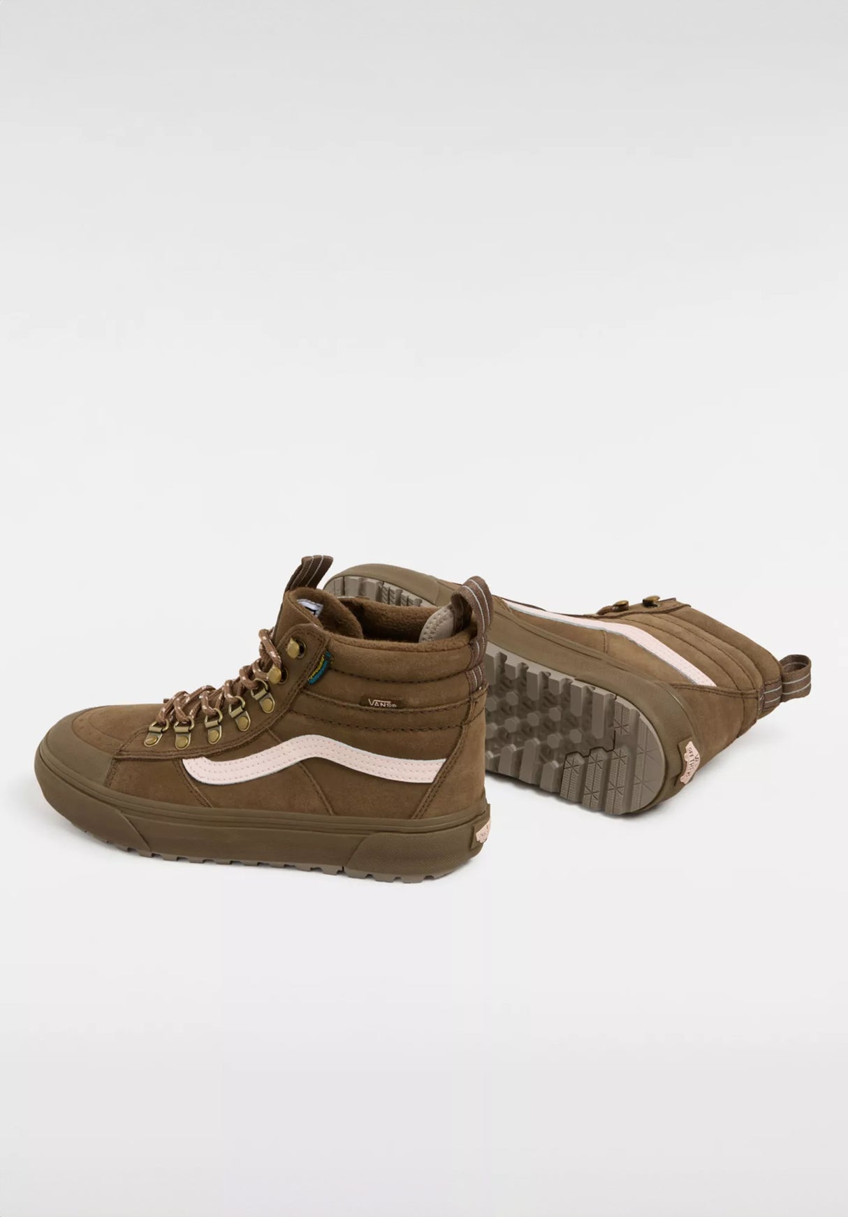 Sk8-Hi MTE DR Waterproof teak Closeup1