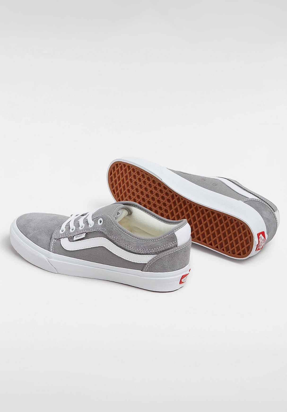 Skate Chukka Low Sidestripe lightgrey Closeup1