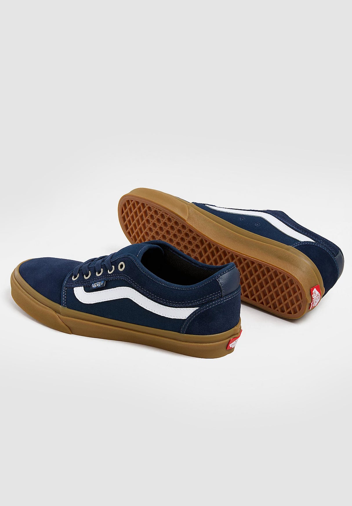 Skate Chukka Low Sidestripe navy-gum Closeup1