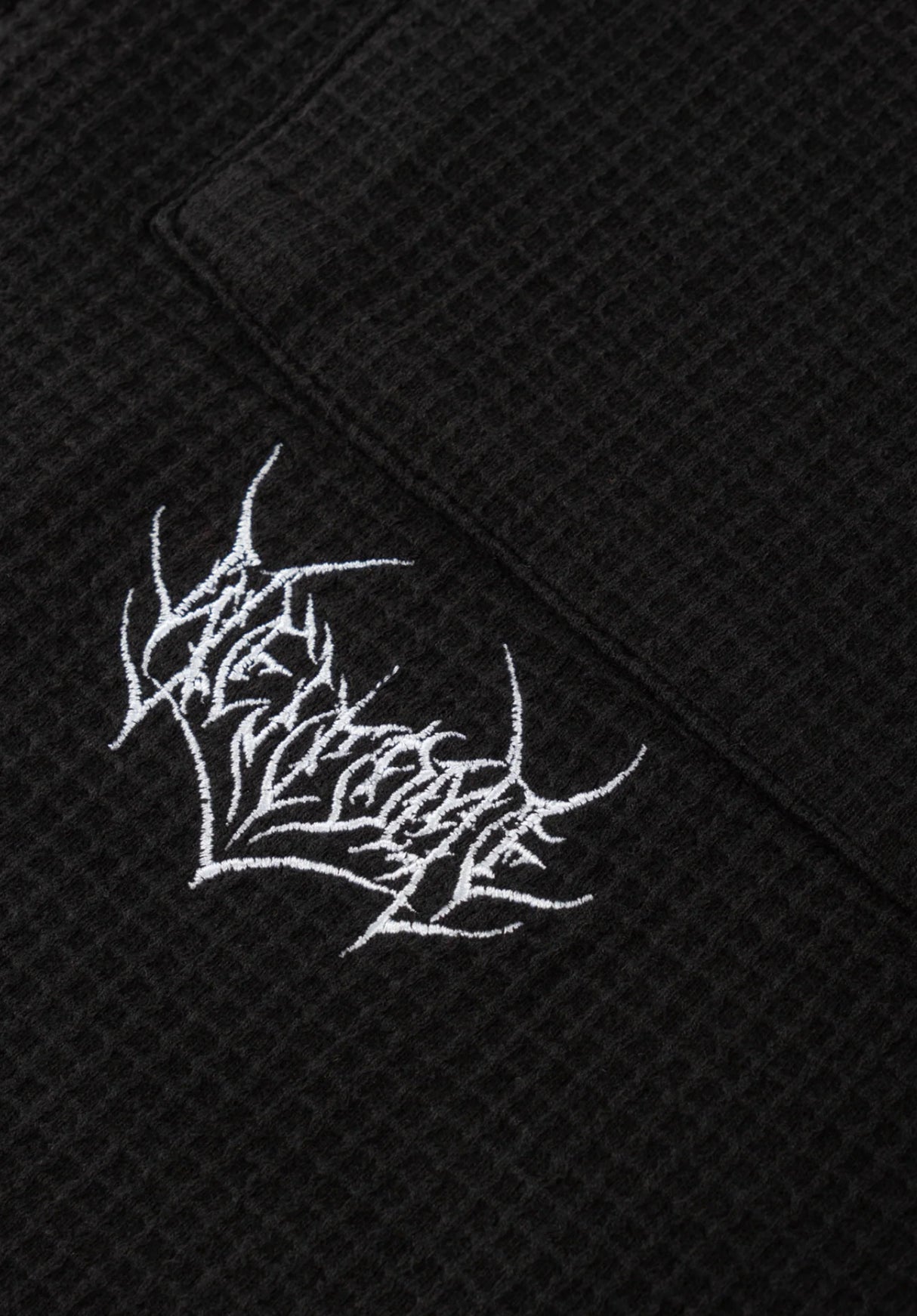 Sliver Waffle Knit Zip black Rueckenansicht