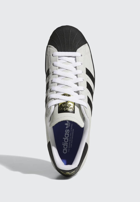 Superstar ADV crystalwhite-coreblack-ftwrwhite Closeup1