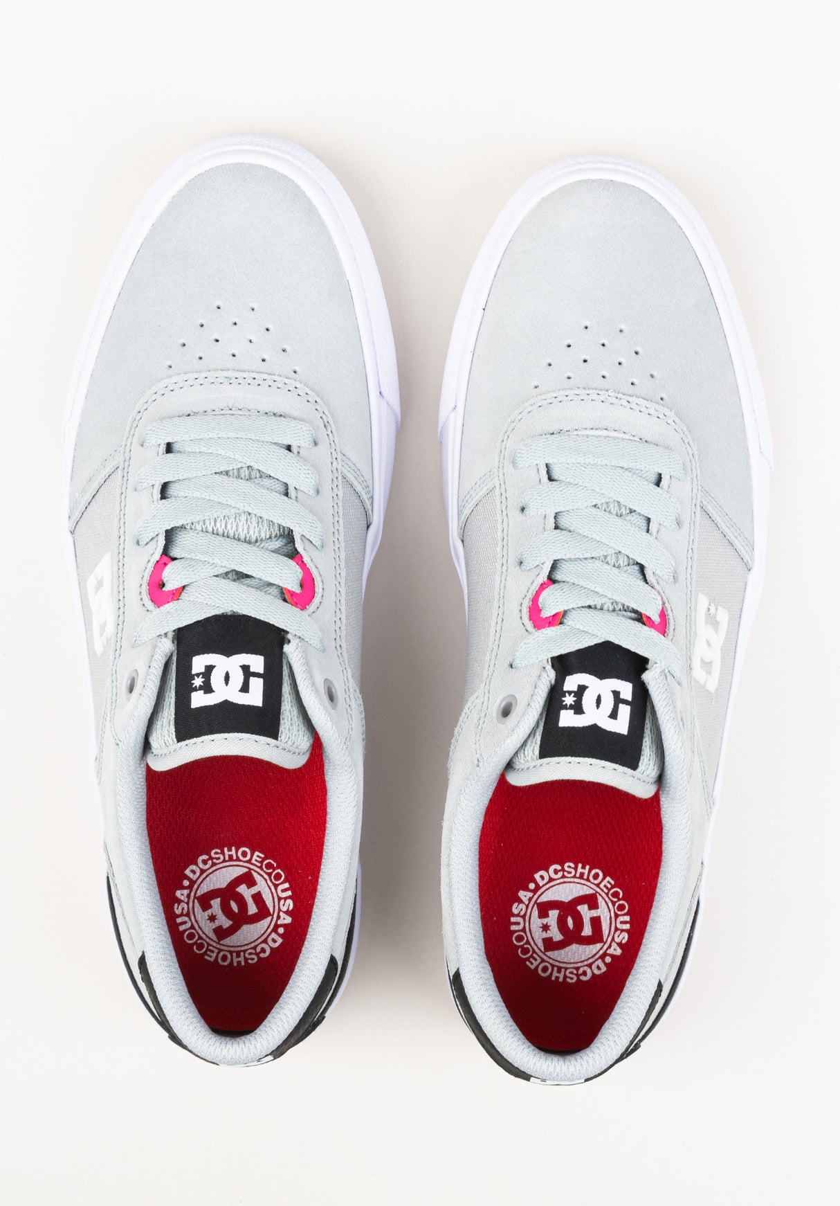 Teknic S grey-black Closeup2