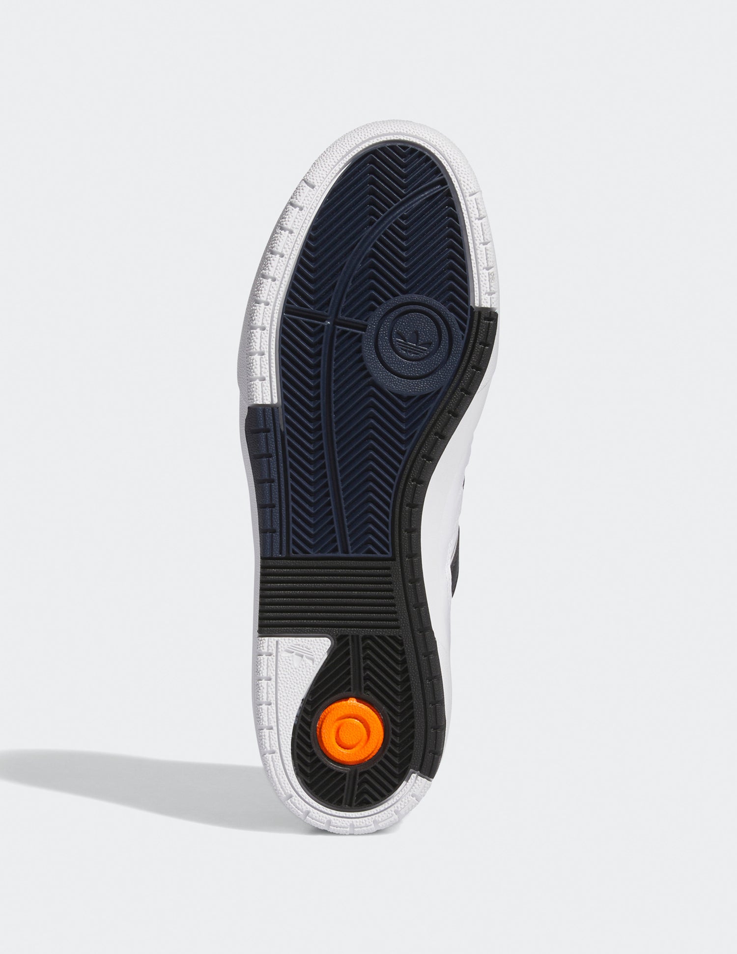 Tyshawn 2 white-coreblack-collegiatenavy Closeup1 Zoom Image