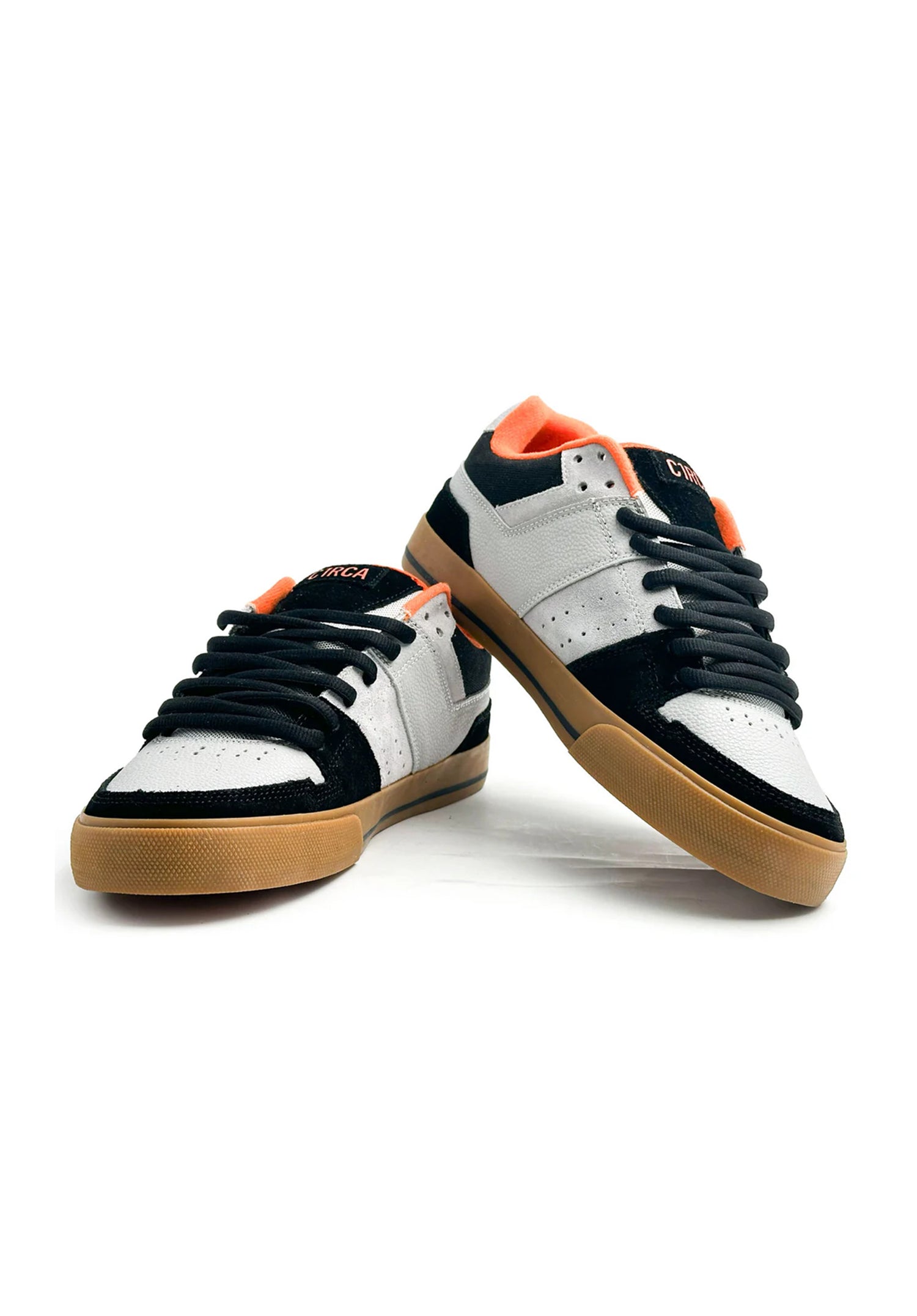 Widowmaker black-orange-gum Closeup2 Zoom Image