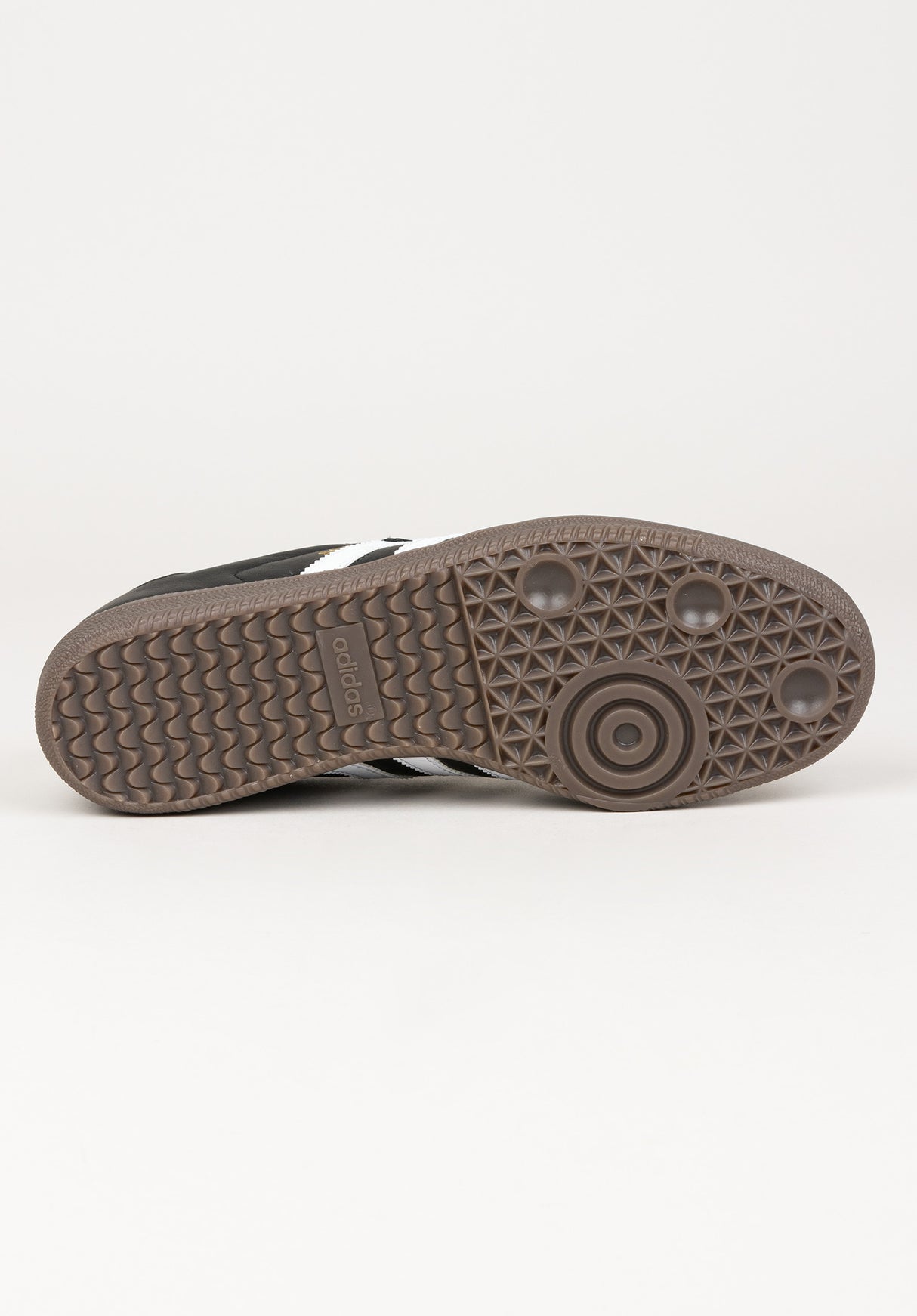 Samba ADV coreblack-white-gum Close-Up1