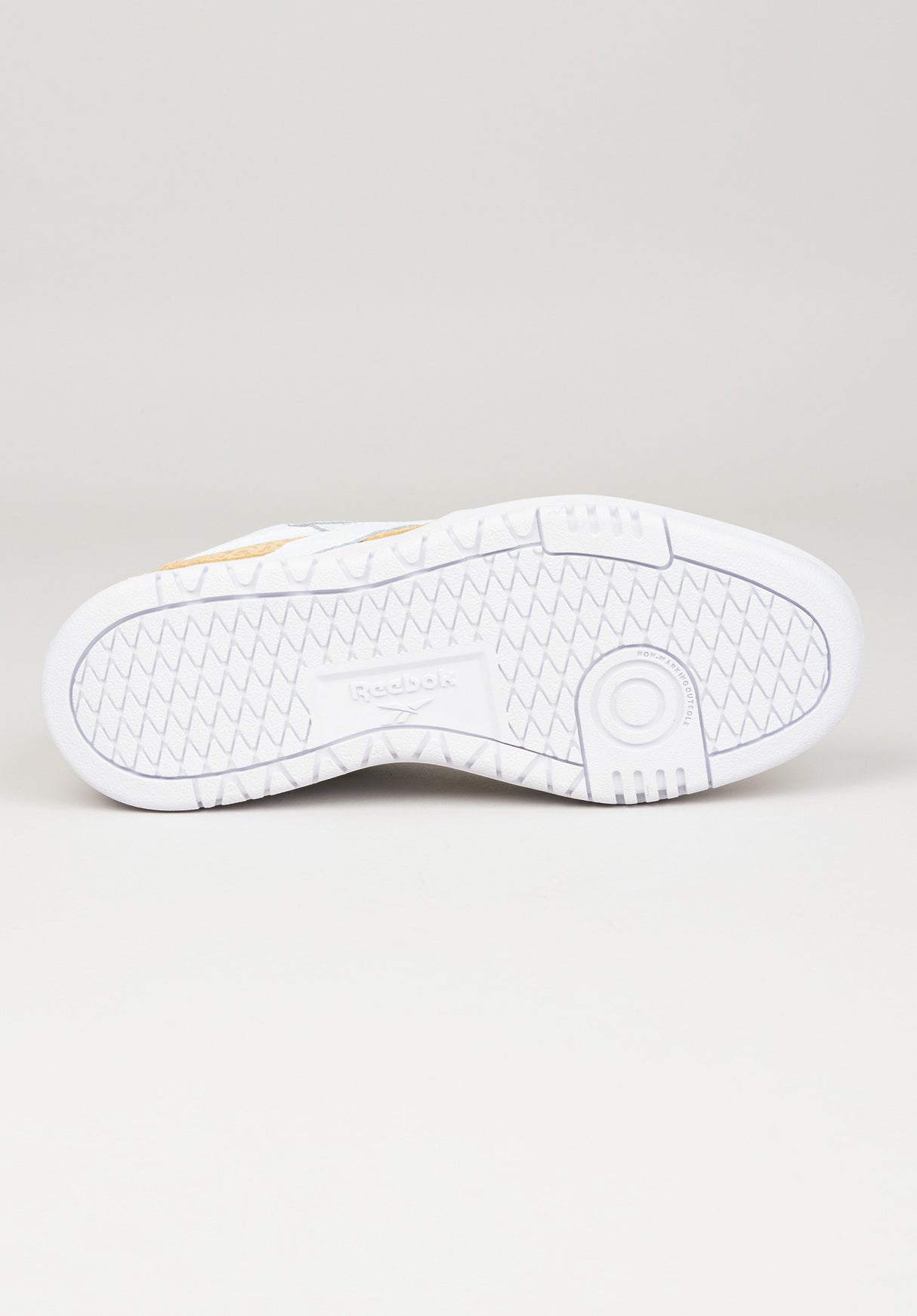 Club C Double Revenge ftwwht-ftwwht-sahara Close-Up1