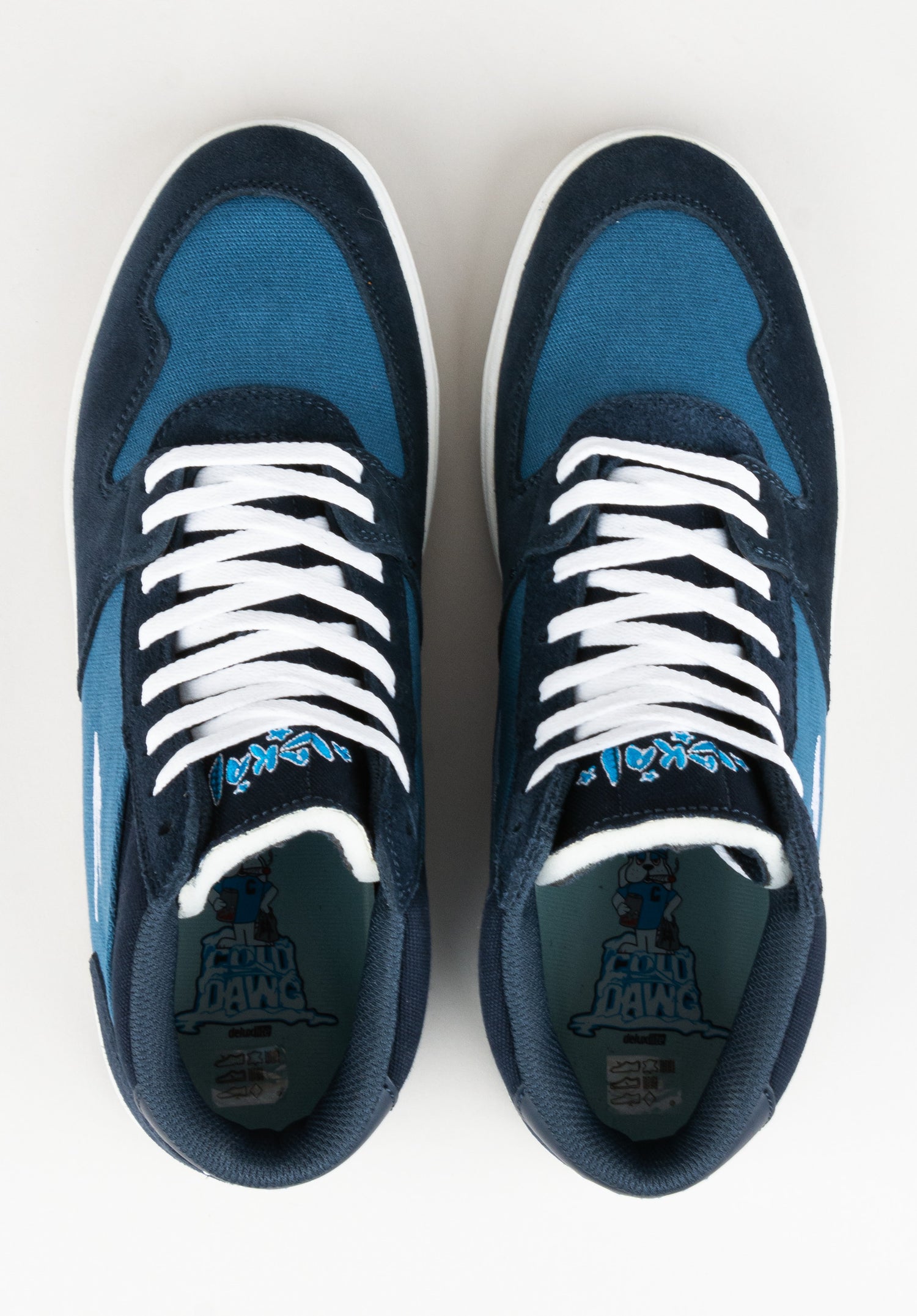 Villa black-lightblue Close-Up2 Zoom Image