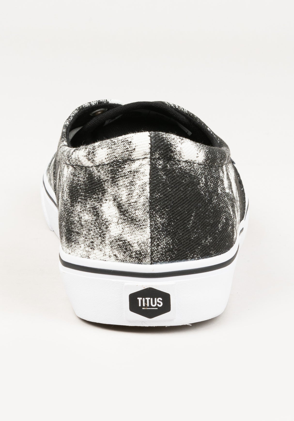 Clubman black-batik-white Seitenansicht