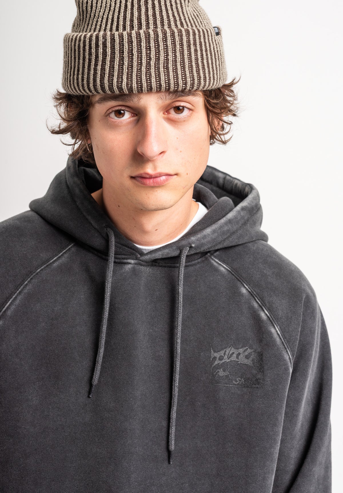TITUS Heritage Clean Hoodie darkberryfaded – Detailansicht 1