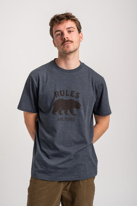 Rules Bear on the hunt T-Shirt fogbluemottled – Vorderansicht