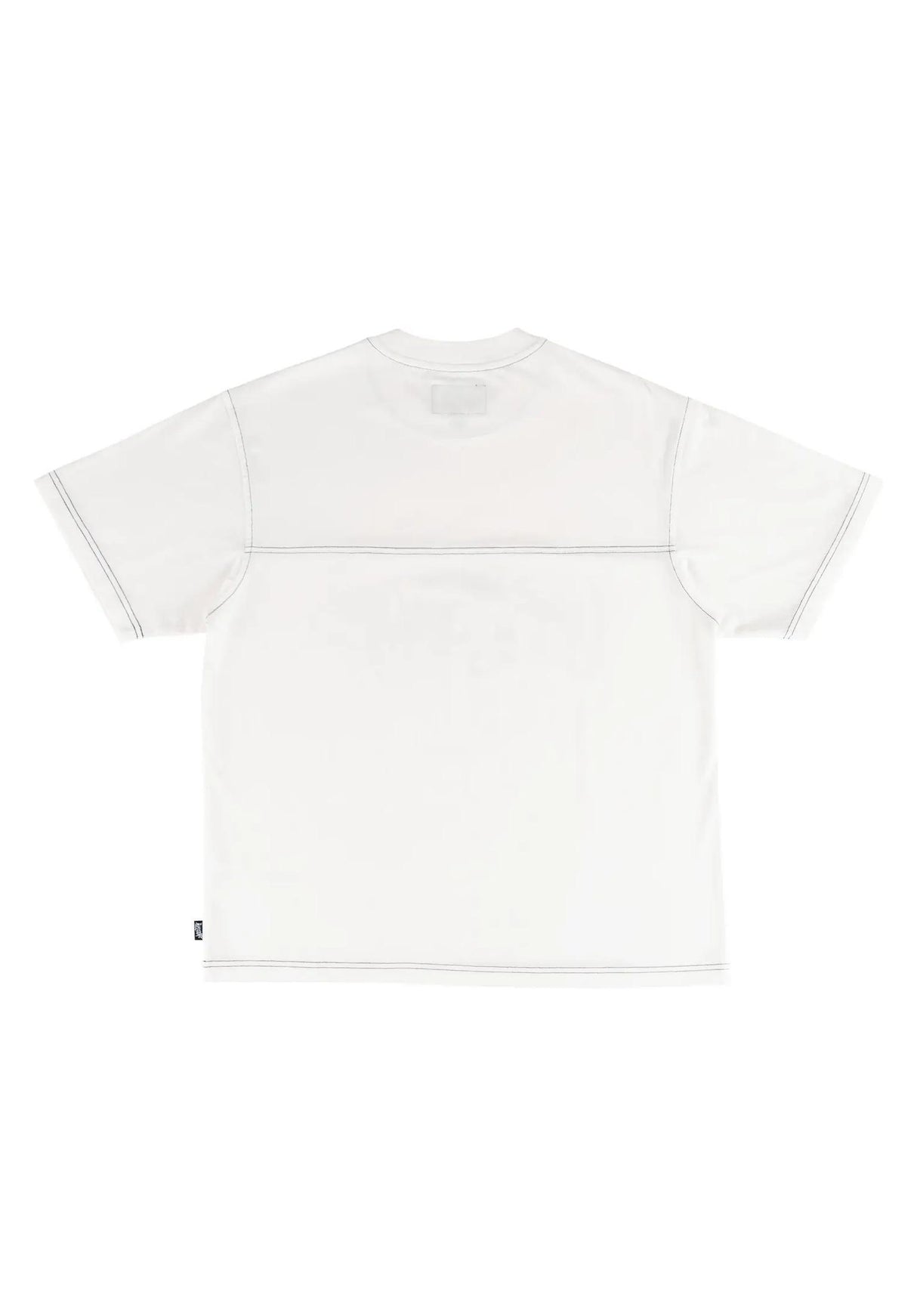 Spire Boxy Contrast Stitch Football white-black Closeup1
