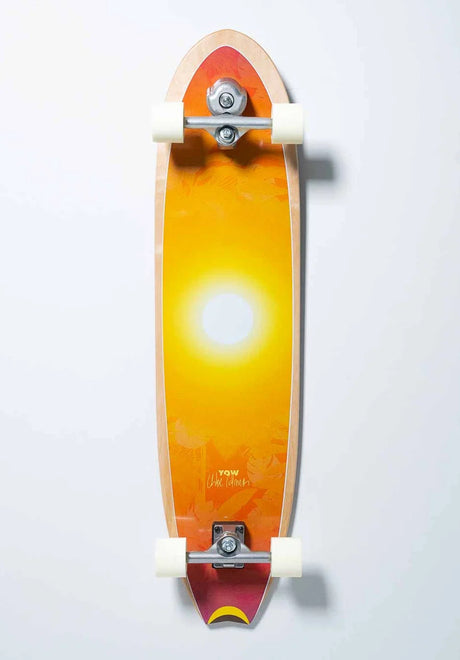 YOW Calmon 41" Signature Series Surfskate Cruiser-Komplett orange – Vorderansicht