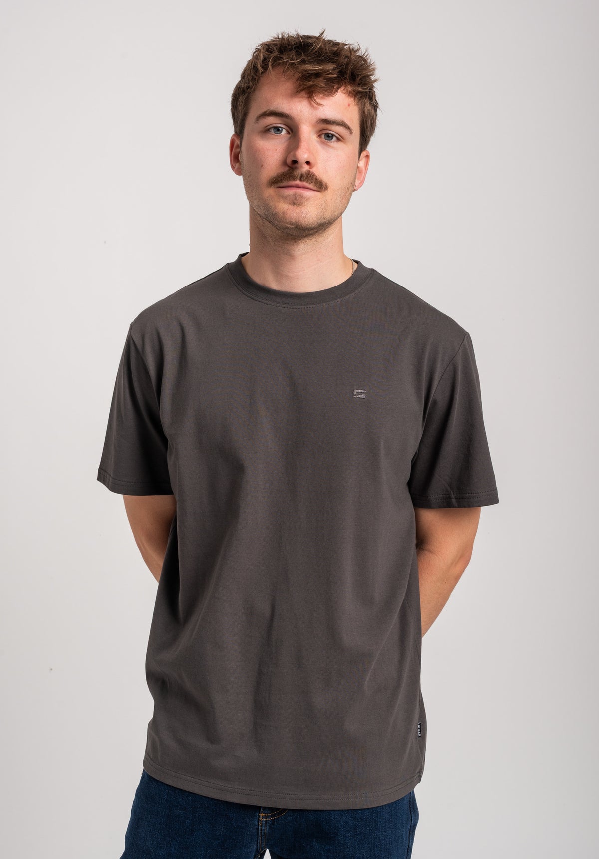 Rules Easy Tee T-Shirt leadgrey – Detailansicht 2