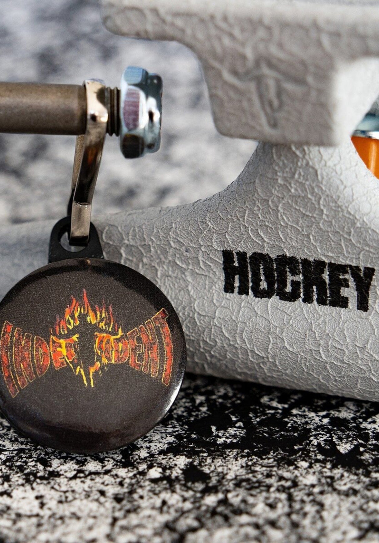 139 Stage 11 Hockey Silver Croc Standard silver Closeup1