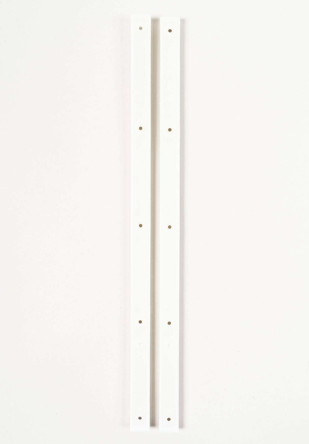 Rails white Rueckenansicht