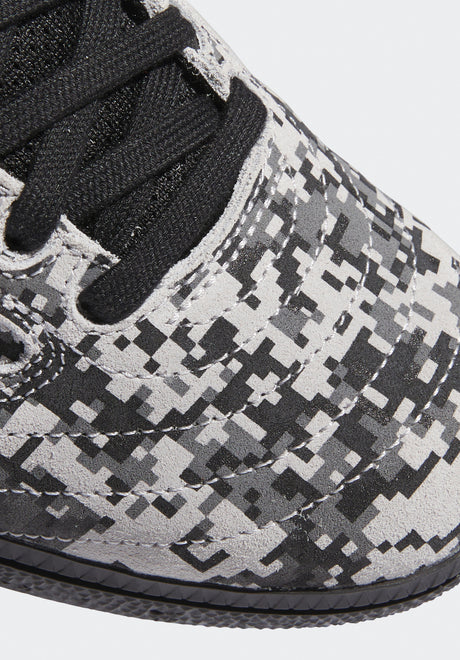 Busenitz Pro grey-coreblack-grey Closeup2