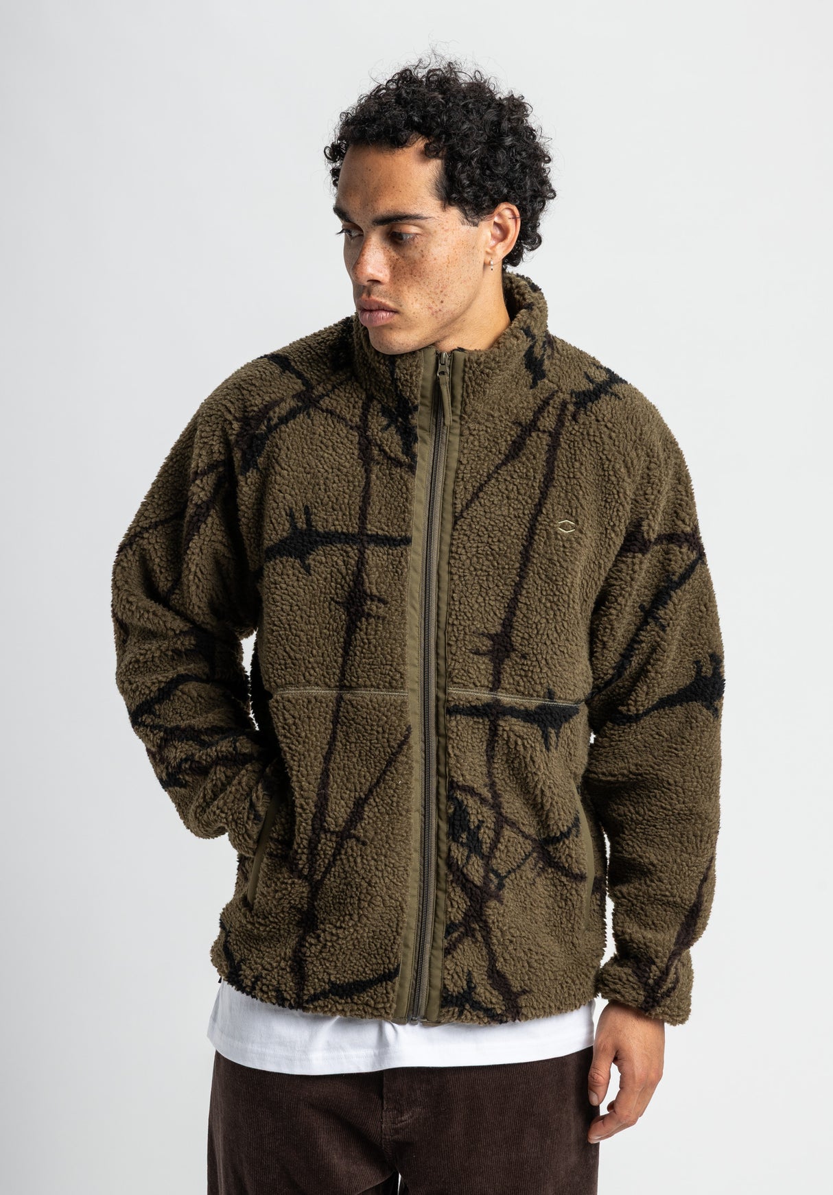 Jacob fence-darkolive Closeup1