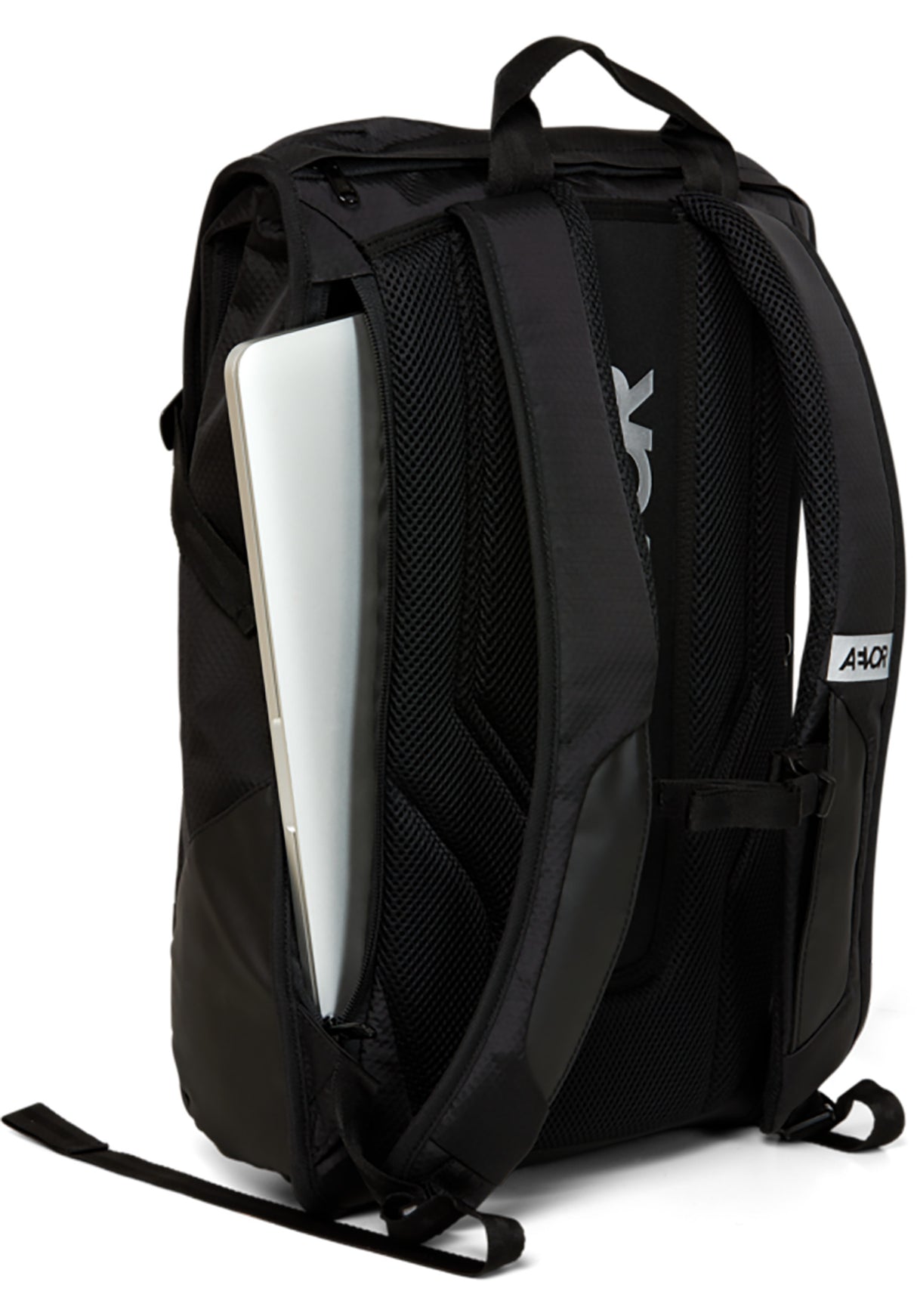 Daypack proof-black Closeup1