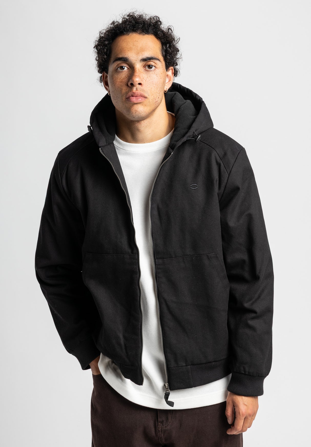 Theodore black Vorderansicht