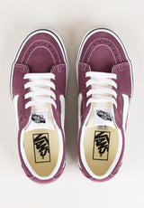 SK8-Low vacationcasualsplumwine Closeup2