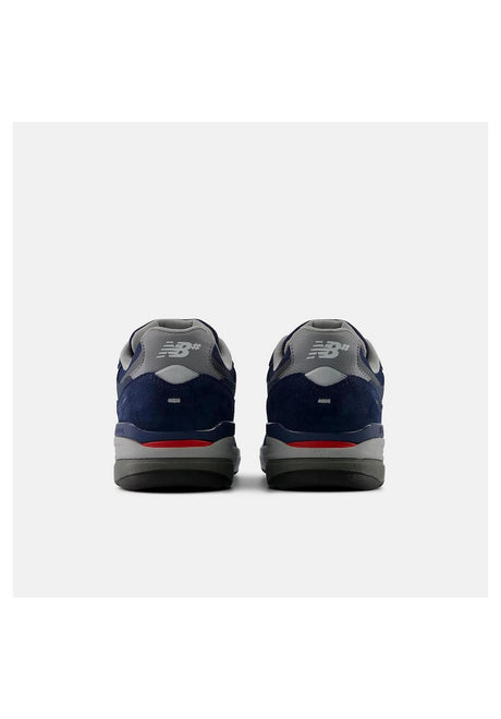 933 Andrew Reynolds navy-white Closeup1