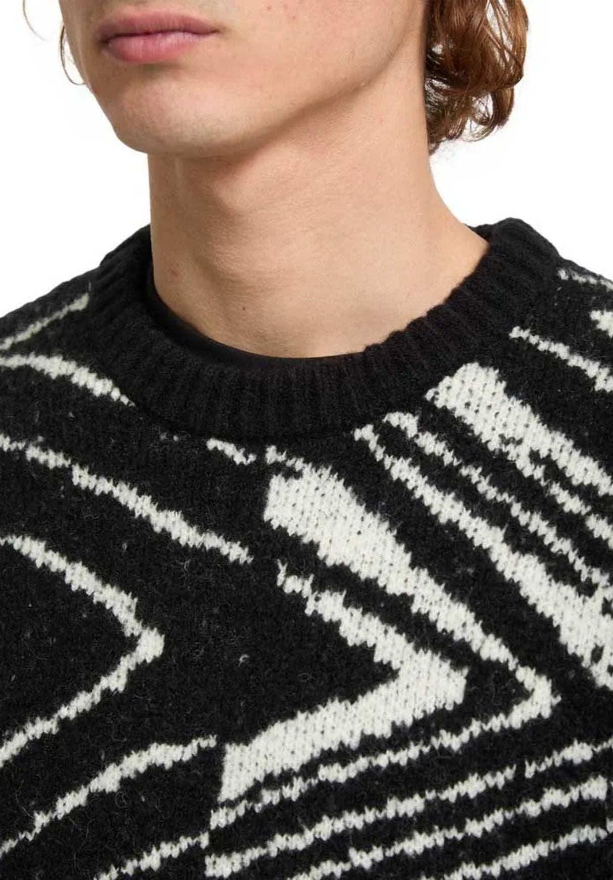 Zagner black Closeup1