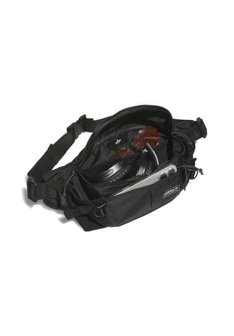 FSBS Cross Body black Closeup2