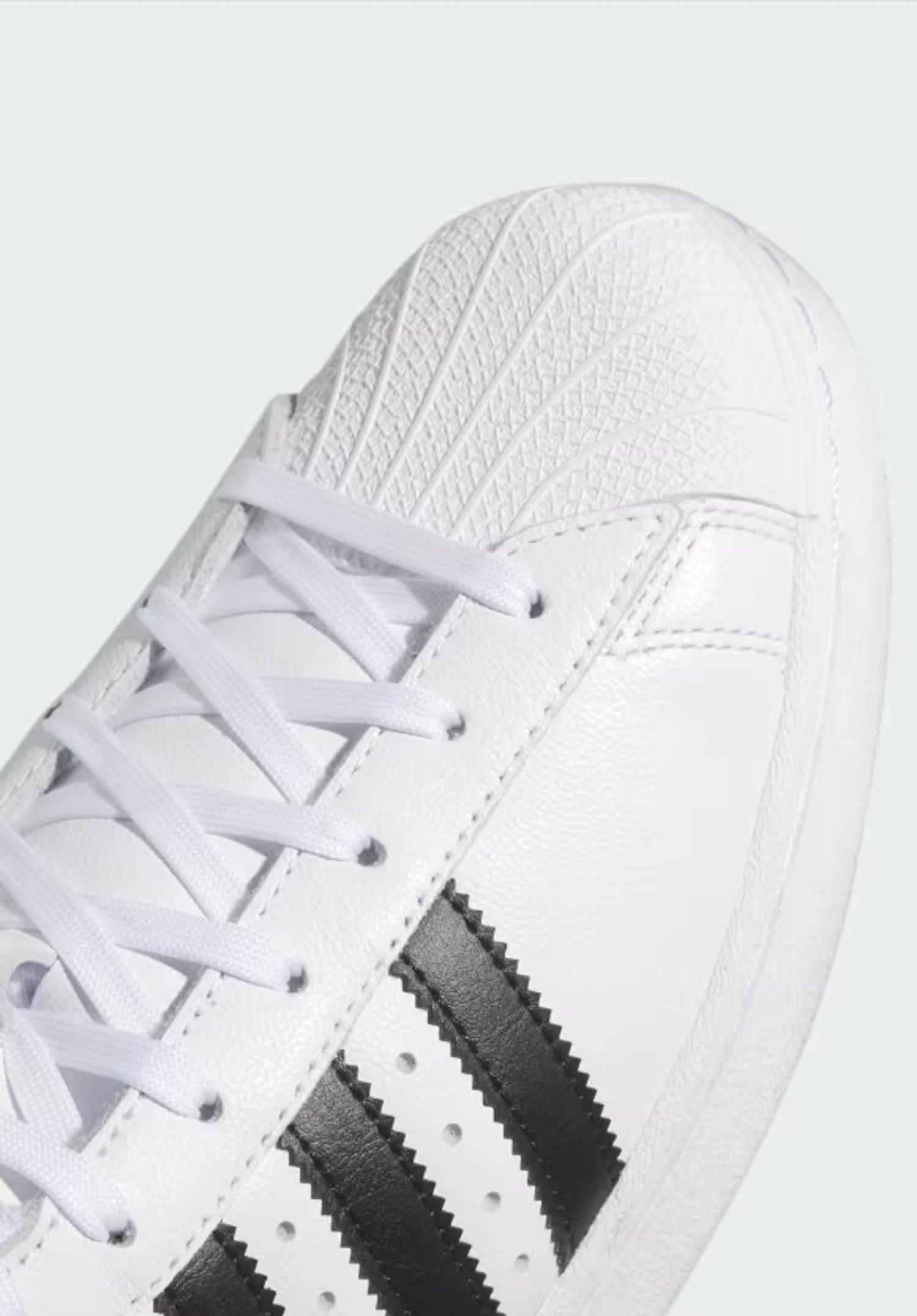 Pro Model ADV white-coreblack-goldmetallic Closeup2 Zoom Image