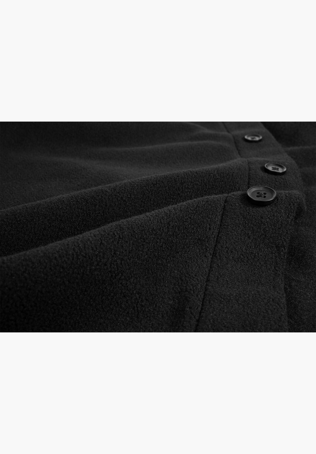 Black & Gold Butten Fleece black Close-Up2