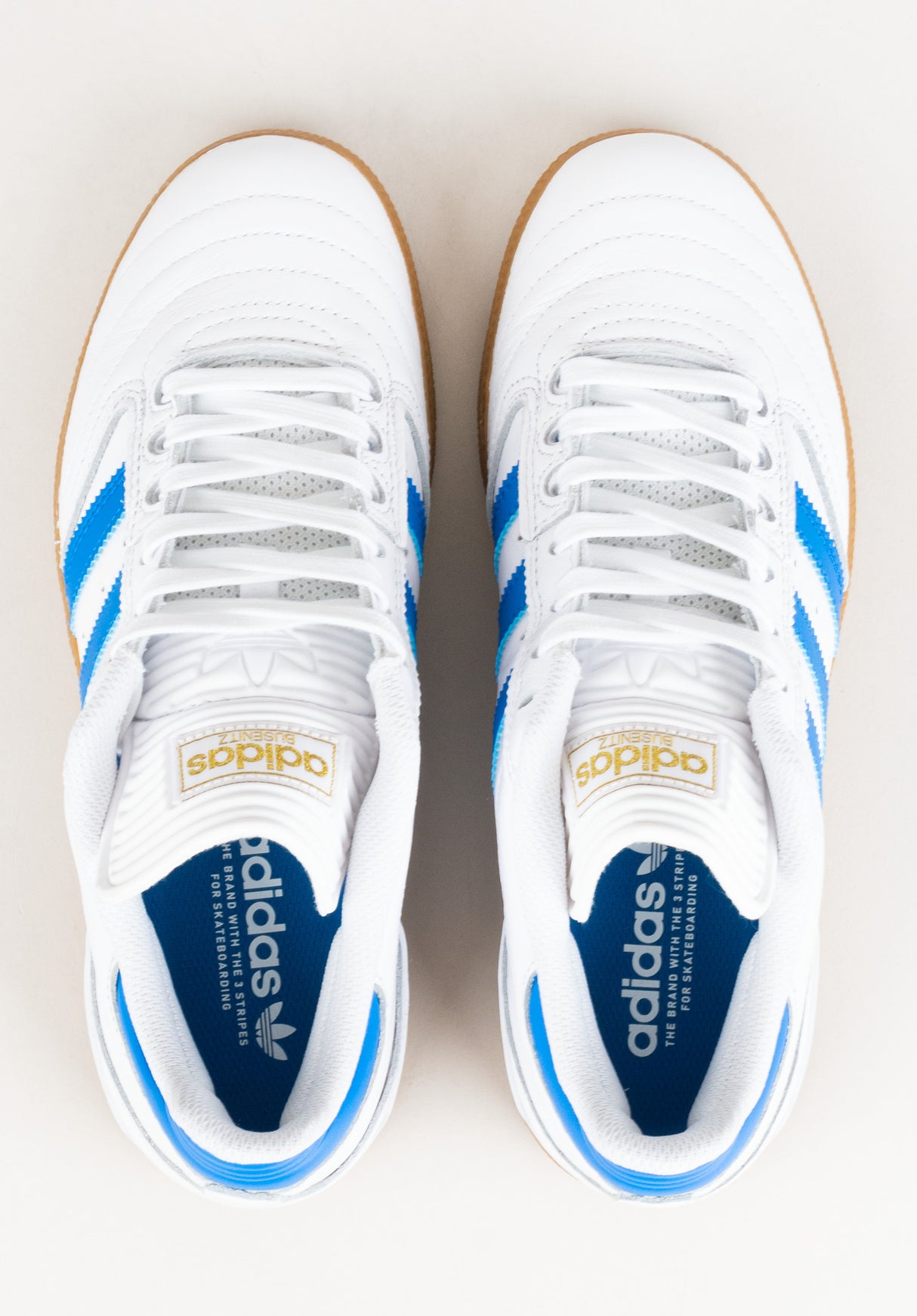 Busenitz Pro white-bluebird-gold Close-Up2