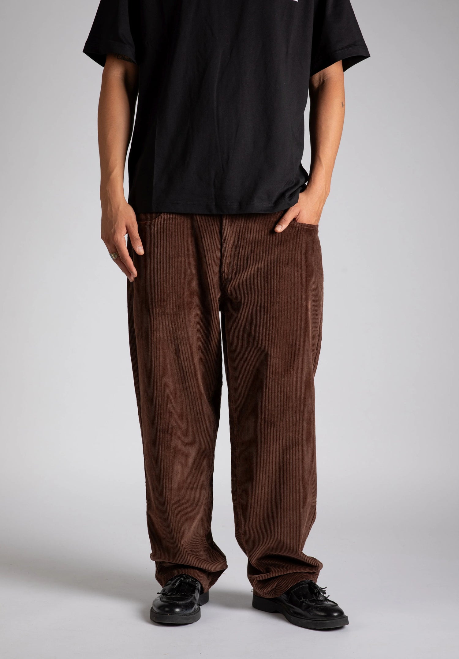 X-tra Baggy Cord chocolatebrown Vorderansicht Zoom Image