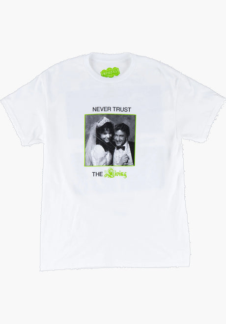 x Beetlejuice Trust no color Closeup1