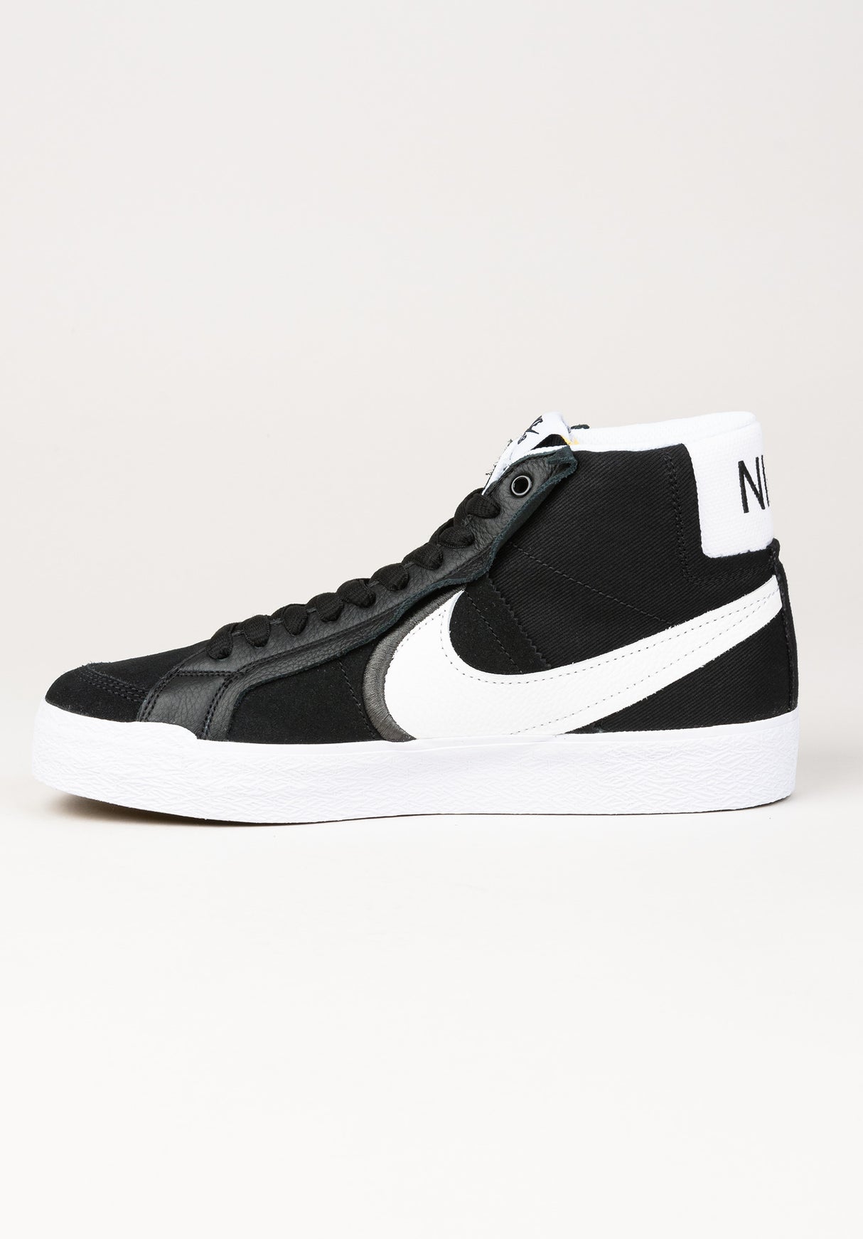 Zoom Blazer Mid PRM Plus black-white Oberansicht