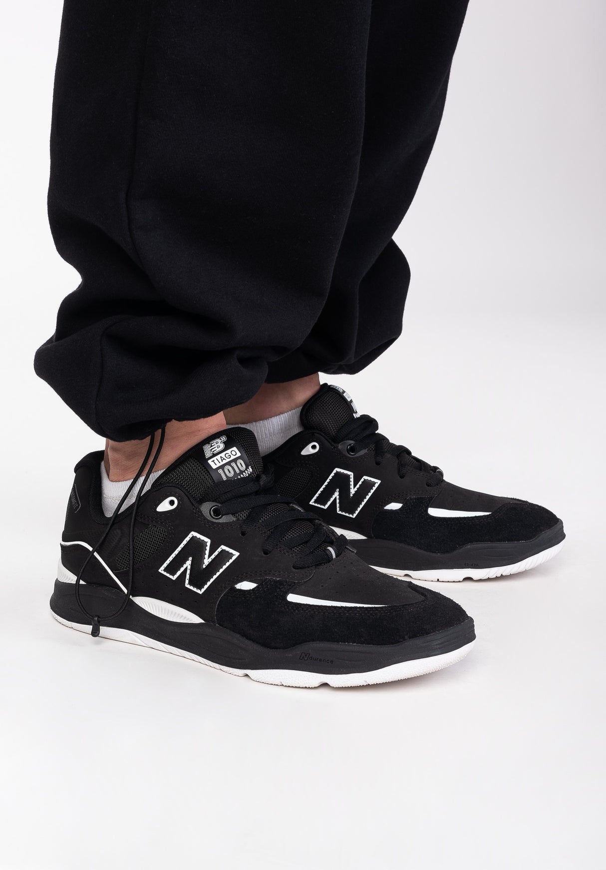 Script Jogger black Seitenansicht