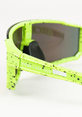 Barry yellow-black-rainbow Close-Up1